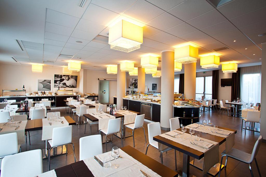 Hotel Fiera Rimini Dış mekan fotoğraf